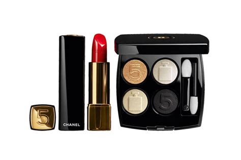 Chanel Beauty Unveils Holiday 2021 Collection .